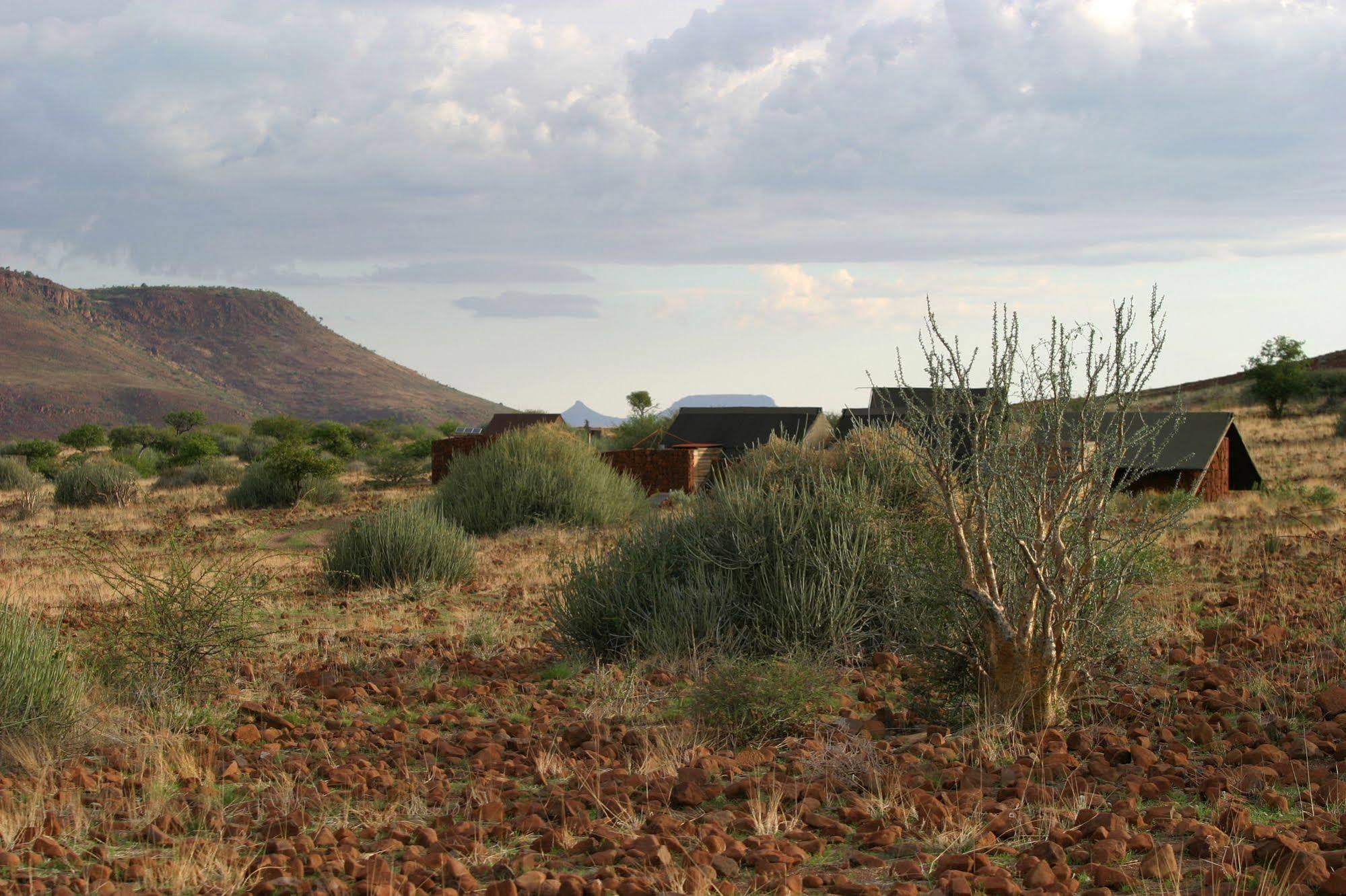 Etendeka Mountain Camp Damaraland Luaran gambar